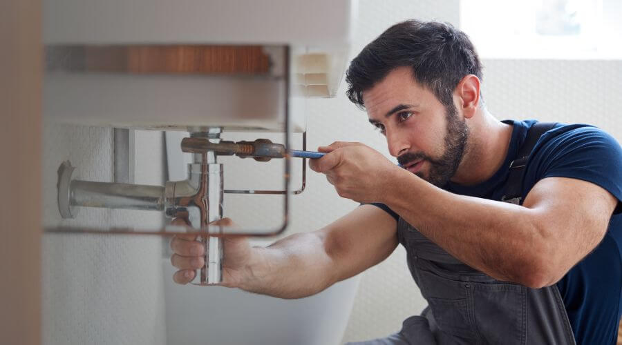 Local tankless water heater installation in Fairbank, IA